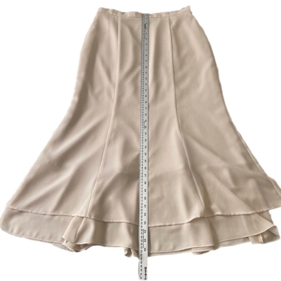 Joseph Ribkoff Nude Crepe Midi Skirt Size 8 Romantic Feminine Oldies Chic - Picture 8 of 12